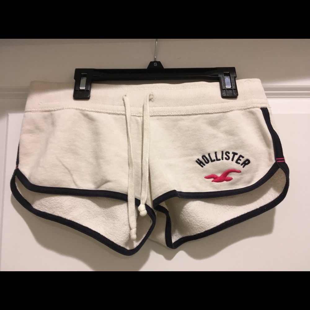 Hollister shorts white with navy trim size ca